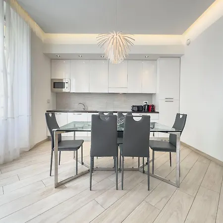 Tony Allard By Winsome Destination 2a Apartment *